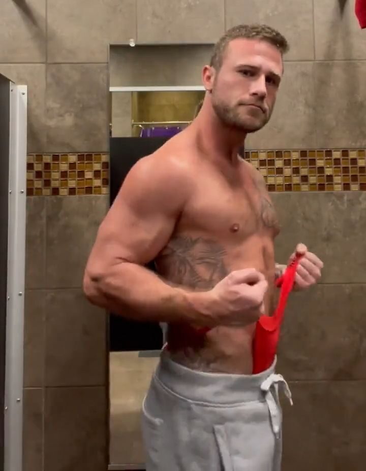 muscle jock wedgie