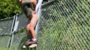 Fence hanging wedgie